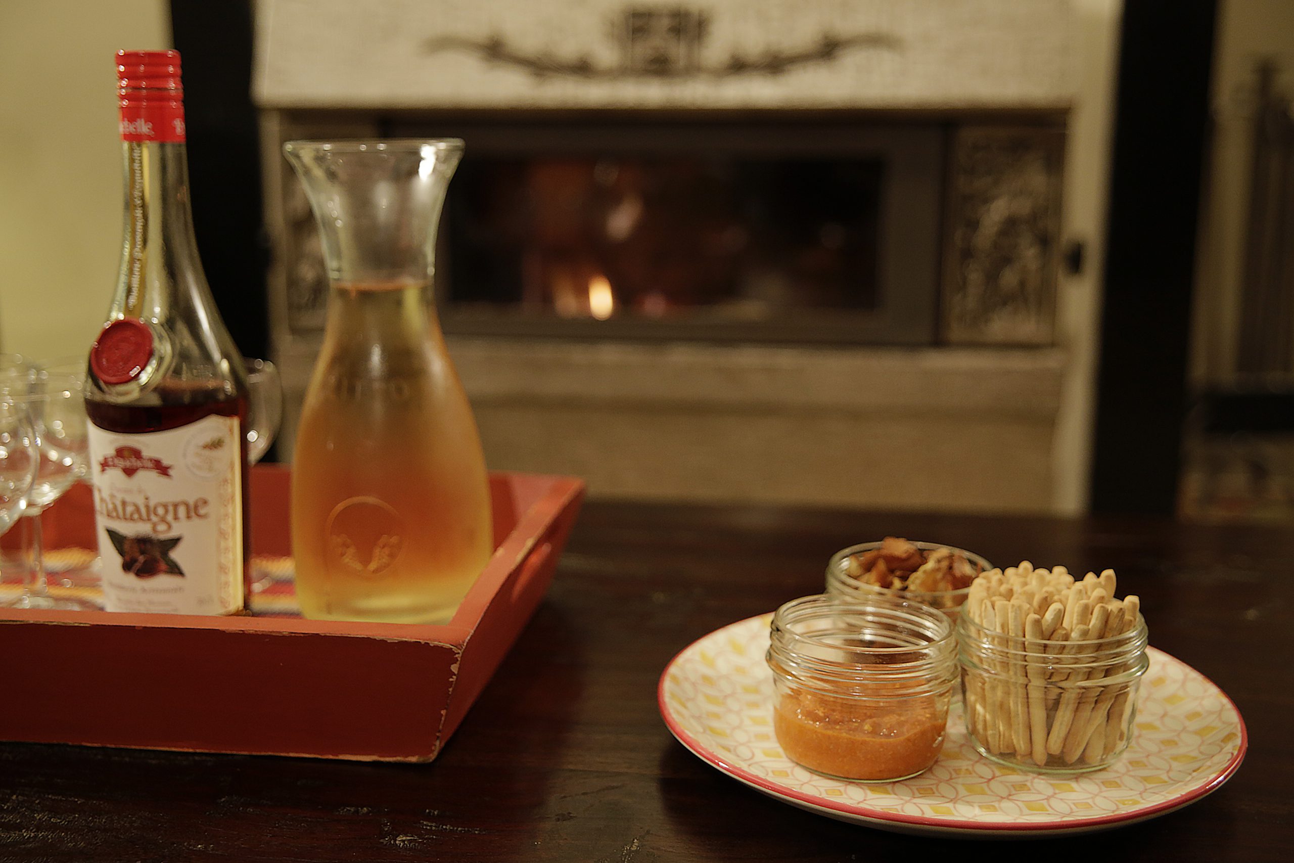 Apéritif devant la cheminée